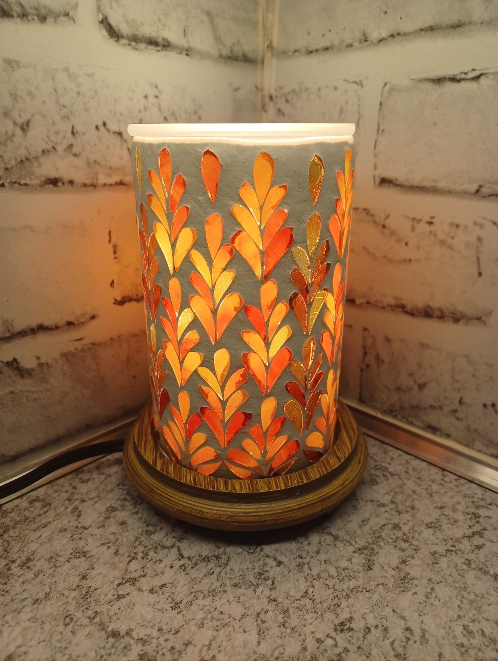 Leaf Mosaic Wax Warmer Pink Zebra Simmering Lights WOODGRAIN base orange yellow